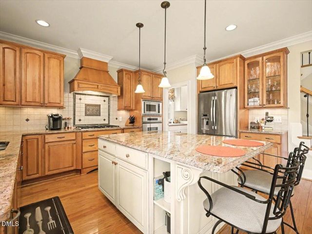 83 Broad Leaf Court, Chapel Hill, NC 27517