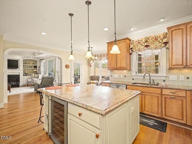 83 Broad Leaf Court, Chapel Hill, NC 27517