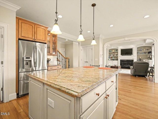 83 Broad Leaf Court, Chapel Hill, NC 27517