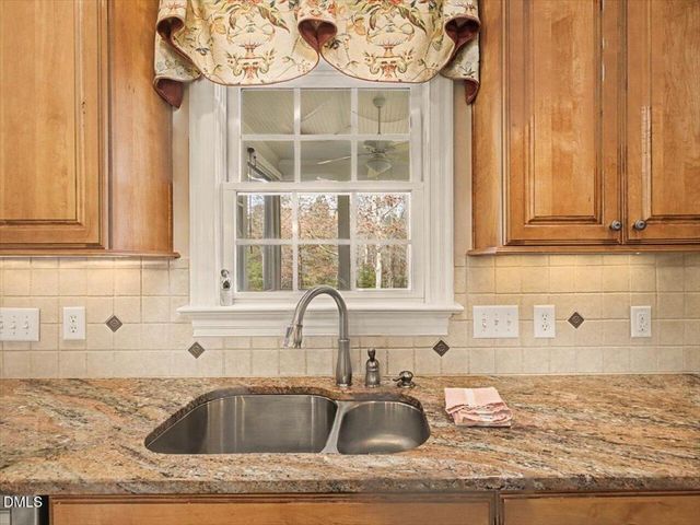 83 Broad Leaf Court, Chapel Hill, NC 27517