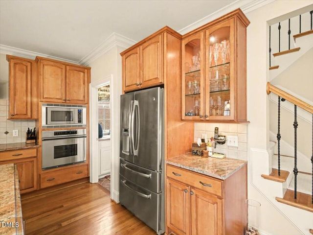 83 Broad Leaf Court, Chapel Hill, NC 27517