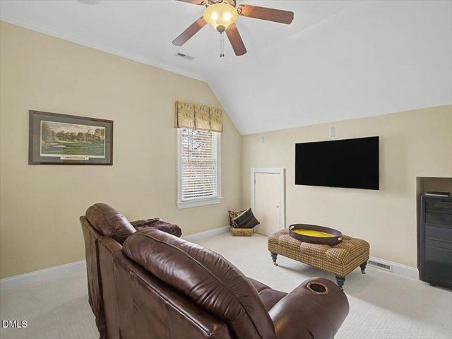 83 Broad Leaf Court, Chapel Hill, NC 27517