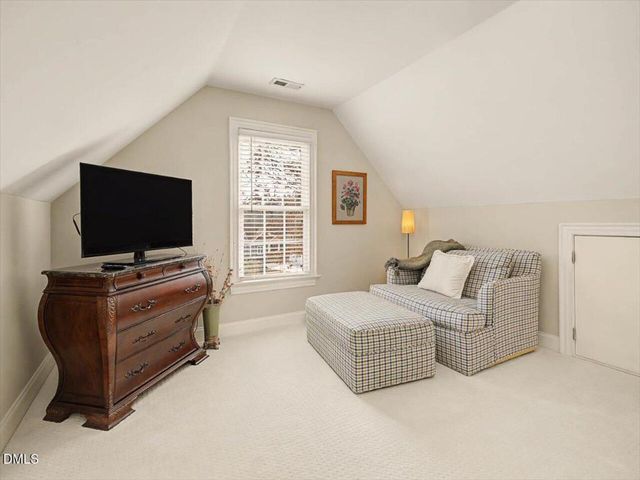 83 Broad Leaf Court, Chapel Hill, NC 27517