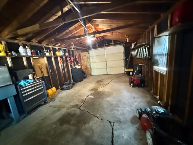 2524 Gilboa Avenue, Zion, IL 60099