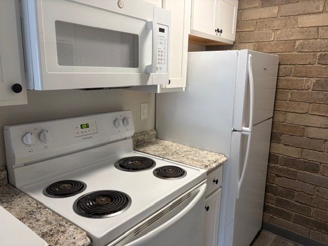 200 Milltown Rd 207, Plum Boro, PA 15068