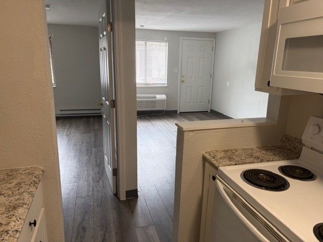 200 Milltown Rd 207, Plum Boro, PA 15068