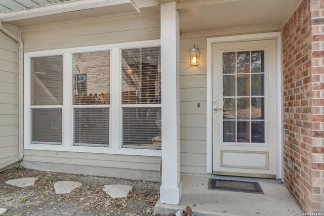 7111 SNOWDEN CRST, San Antonio, TX 78240