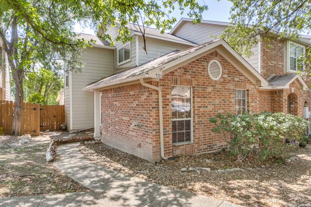 7111 SNOWDEN CRST, San Antonio, TX 78240