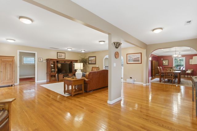 27 41st Avenue, Isle Of Palms, SC 29451