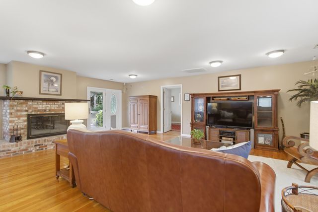 27 41st Avenue, Isle Of Palms, SC 29451