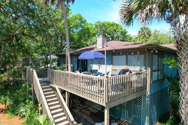 27 41st Avenue, Isle Of Palms, SC 29451
