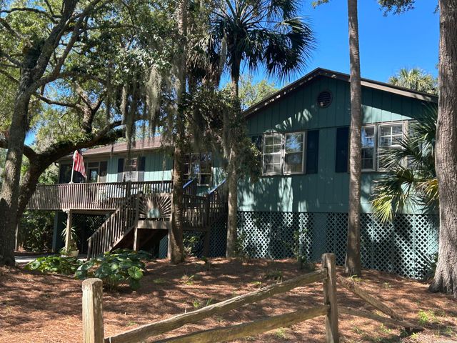 27 41st Avenue, Isle Of Palms, SC 29451