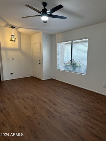 18811 N 44th Place, Phoenix, AZ 85050