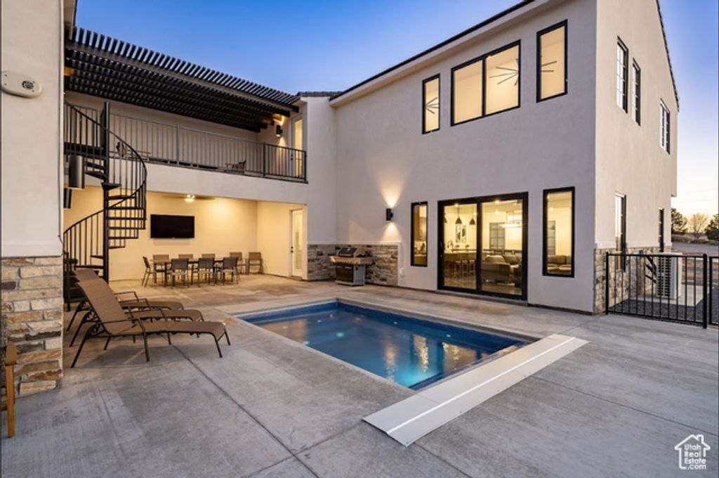 Image 1 of property listing at 1460 S WINDSOR PKWY #6, Hurricane, UT 84737