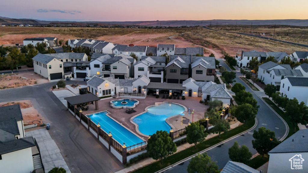 Image 4 of property listing at 1460 S WINDSOR PKWY #6, Hurricane, UT 84737