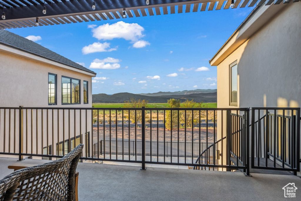 Image 33 of property listing at 1460 S WINDSOR PKWY #6, Hurricane, UT 84737