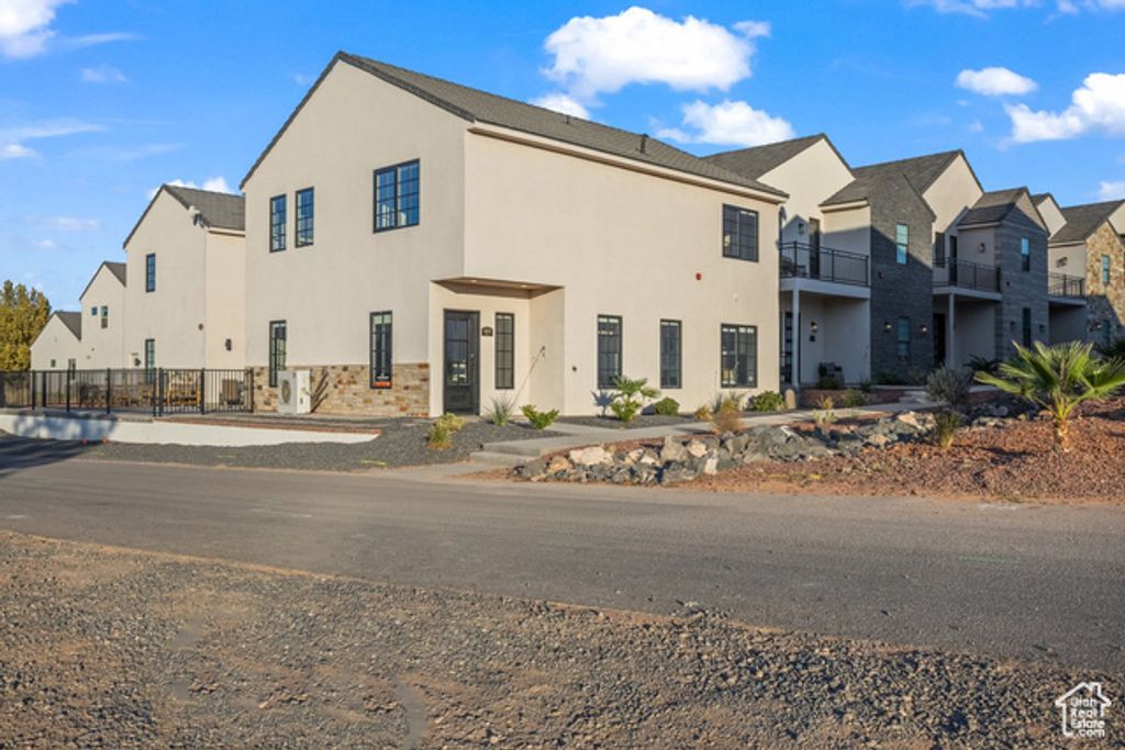 Image 50 of property listing at 1460 S WINDSOR PKWY #6, Hurricane, UT 84737