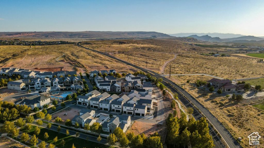 Image 54 of property listing at 1460 S WINDSOR PKWY #6, Hurricane, UT 84737