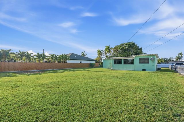 380 NE 15th St, Homestead, FL 33030