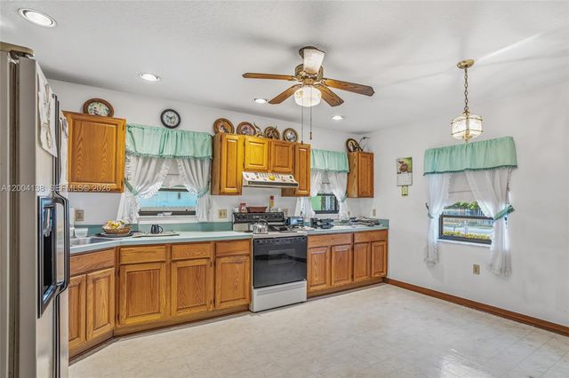 380 NE 15th St, Homestead, FL 33030