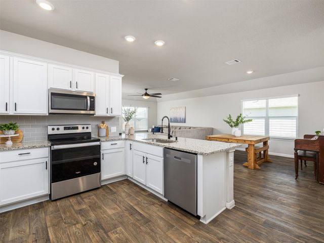 439 Hunter Loop LOOP, Bertram, TX 78605