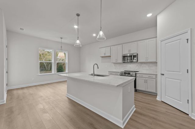 943 Triton Ave., Little River, SC 29566
