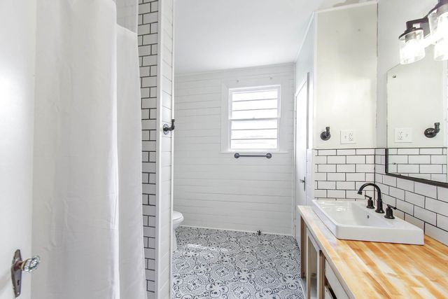 2440 Highway 20, Vacherie, LA 70090