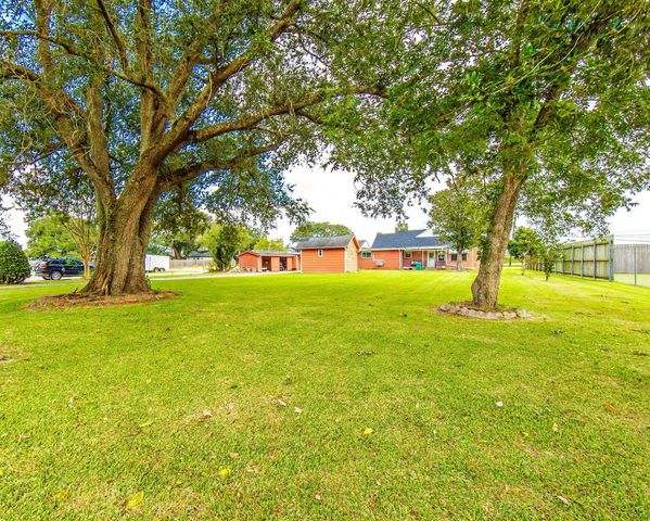 2440 Highway 20, Vacherie, LA 70090