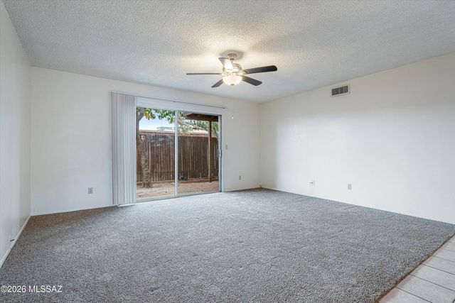 896 S Pantano Road, Tucson, AZ 85710