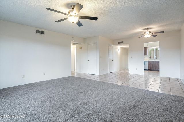 896 S Pantano Road, Tucson, AZ 85710