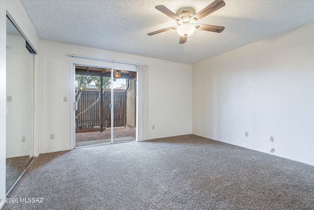 896 S Pantano Road, Tucson, AZ 85710