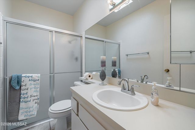 896 S Pantano Road, Tucson, AZ 85710