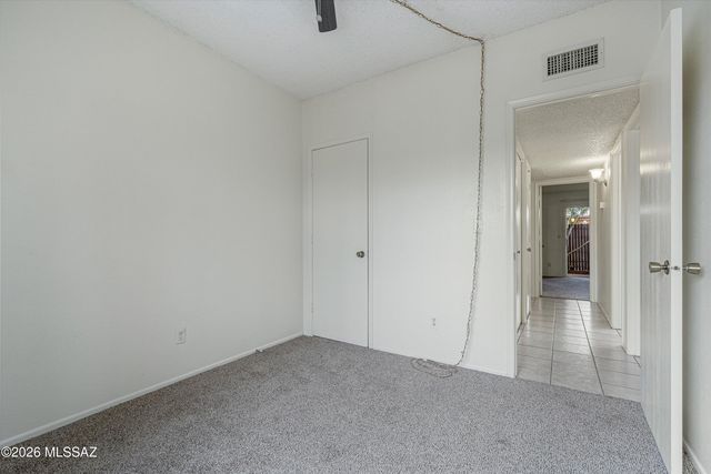 896 S Pantano Road, Tucson, AZ 85710