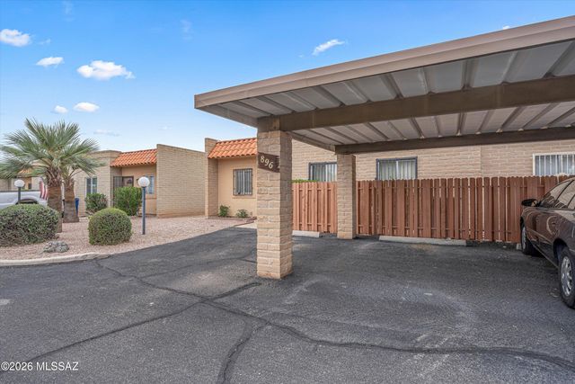 896 S Pantano Road, Tucson, AZ 85710