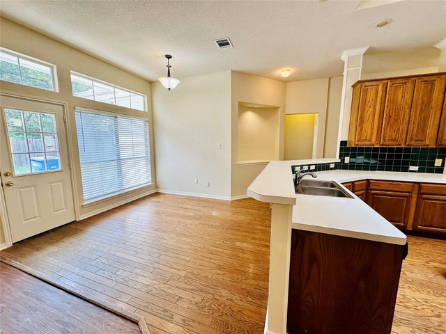 6514 Clairmont DR, Austin, TX 78749