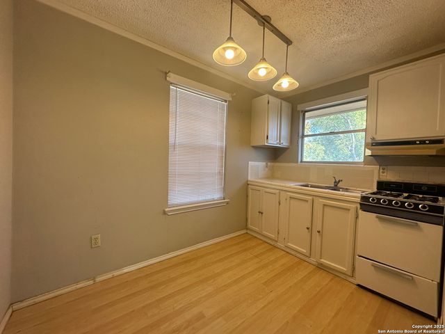 5459 Ergill, San Antonio, TX 78227