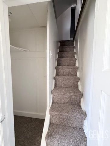 321 Lincoln Avenue, Bakersfield, CA 93308