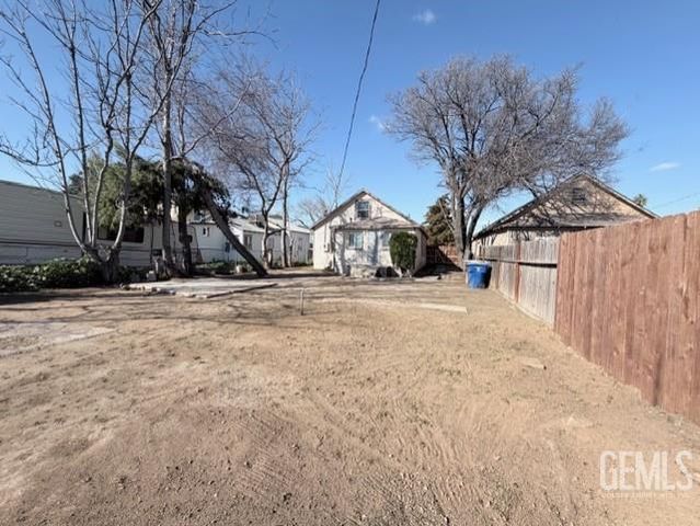 321 Lincoln Avenue, Bakersfield, CA 93308