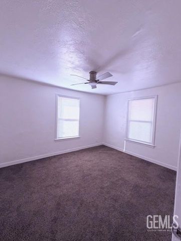 321 Lincoln Avenue, Bakersfield, CA 93308