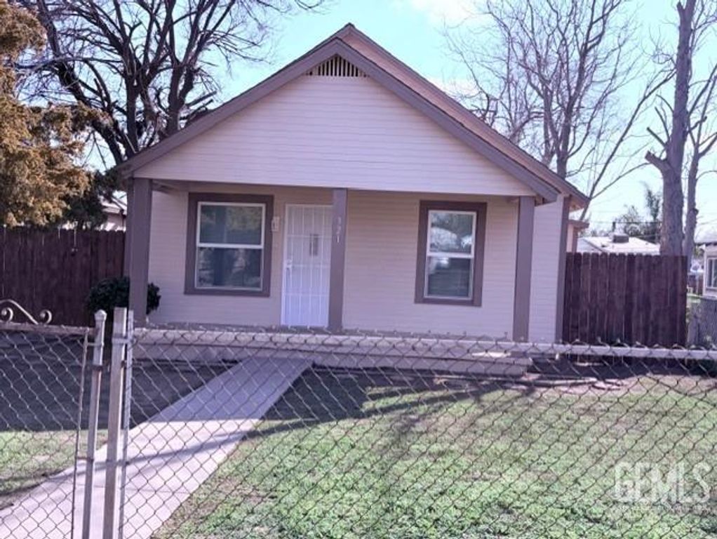 321 Lincoln Avenue, Bakersfield, CA 93308