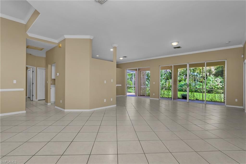11082 LAKELAND CIR, FORT MYERS, FL 33913 — photo 5