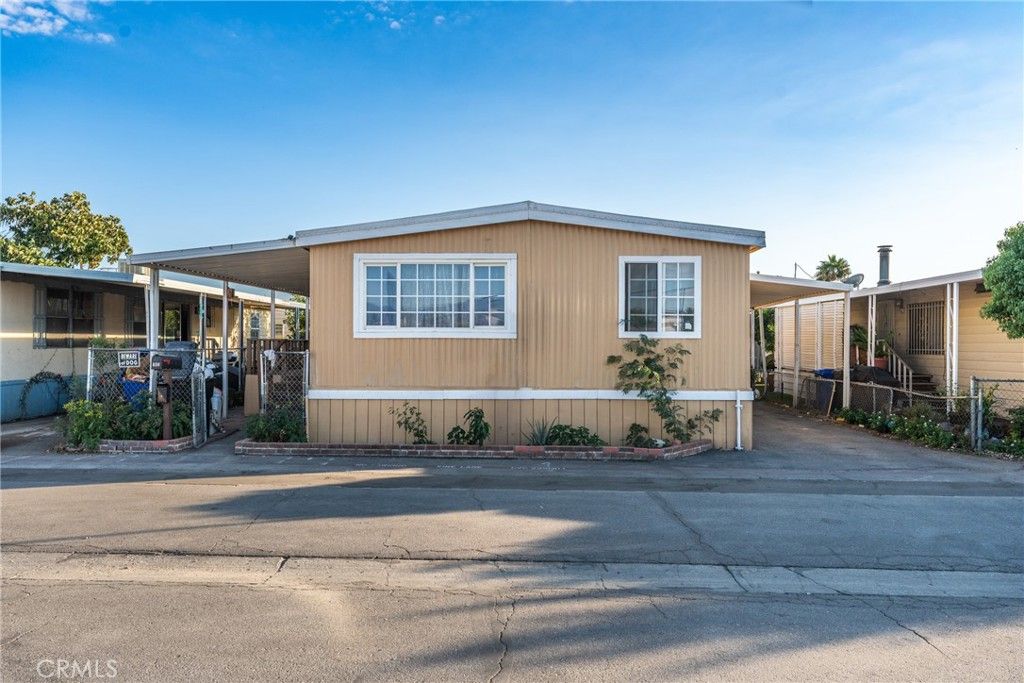 250 N Linden Avenue 185, Rialto, CA 92376 — exterior