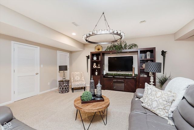 6232 Strathaven Road, Noblesville, IN 46062