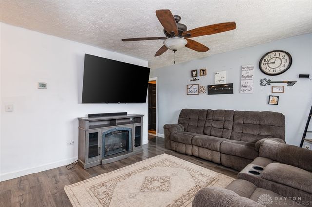 2149 Cornwall Drive, Xenia, OH 45385