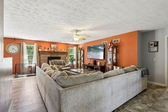 49 Central AVENUE, Fallowfield, PA 15022