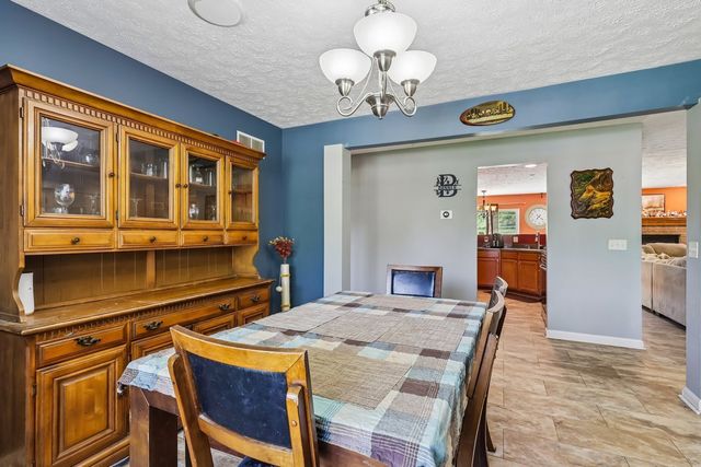 49 Central AVENUE, Fallowfield, PA 15022