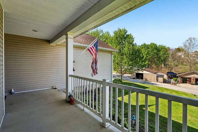 49 Central AVENUE, Fallowfield, PA 15022