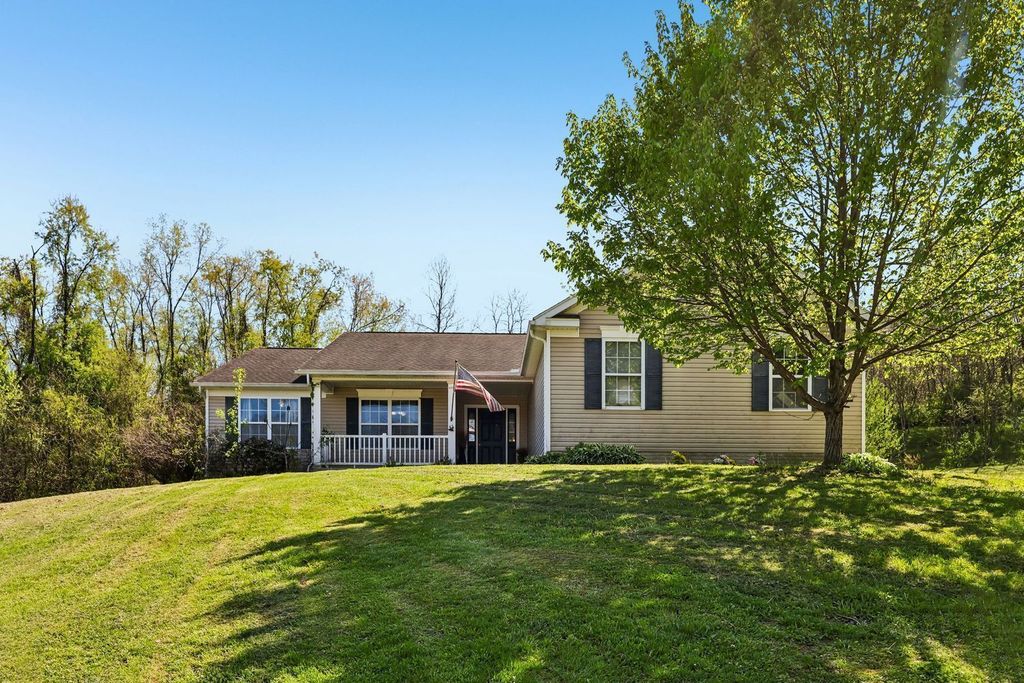 49 Central AVENUE, Fallowfield, PA 15022