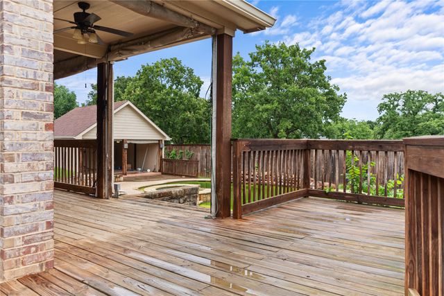 800 Whitley Court, Kennedale, TX 76060