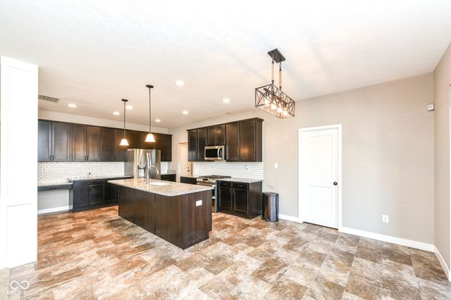 18372 Clayborne Drive, Westfield, IN 46074